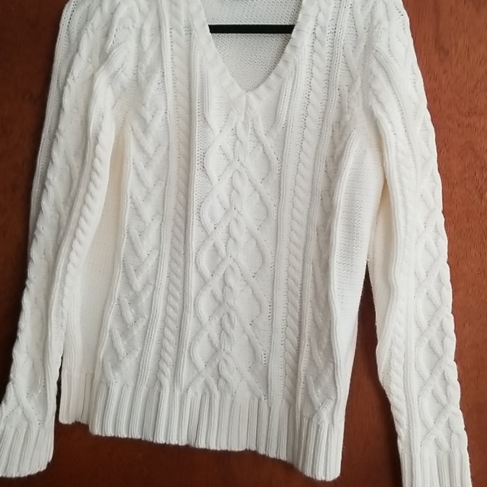 St John's Bay cream cable knit sweater.  Sz M